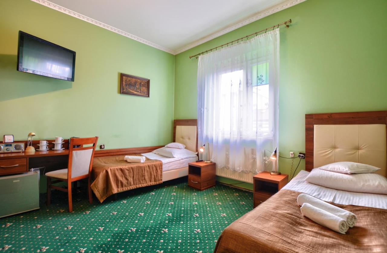 Hotel Jagiellonski Sanok Exterior photo